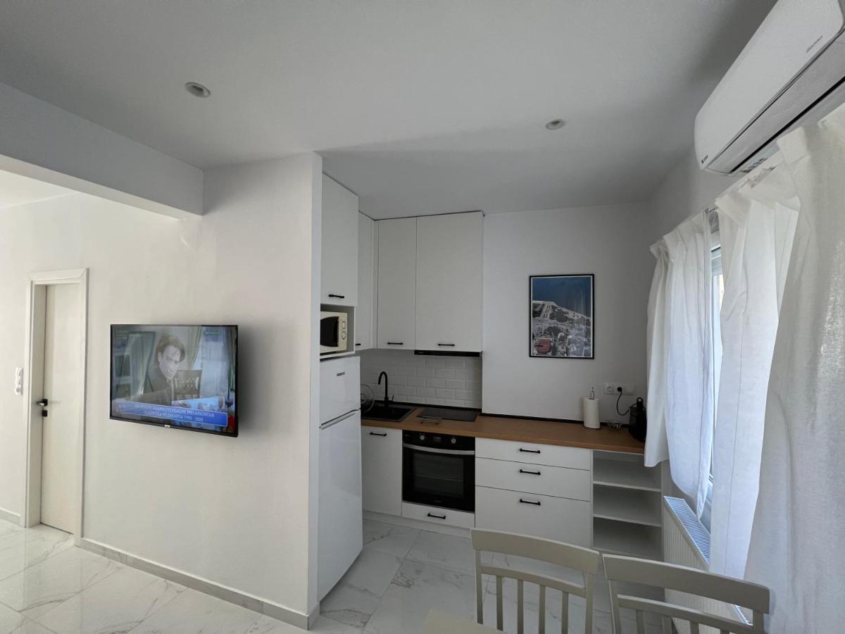 Modern 1-Bedroom Apartment In The City Center Салоники Экстерьер фото